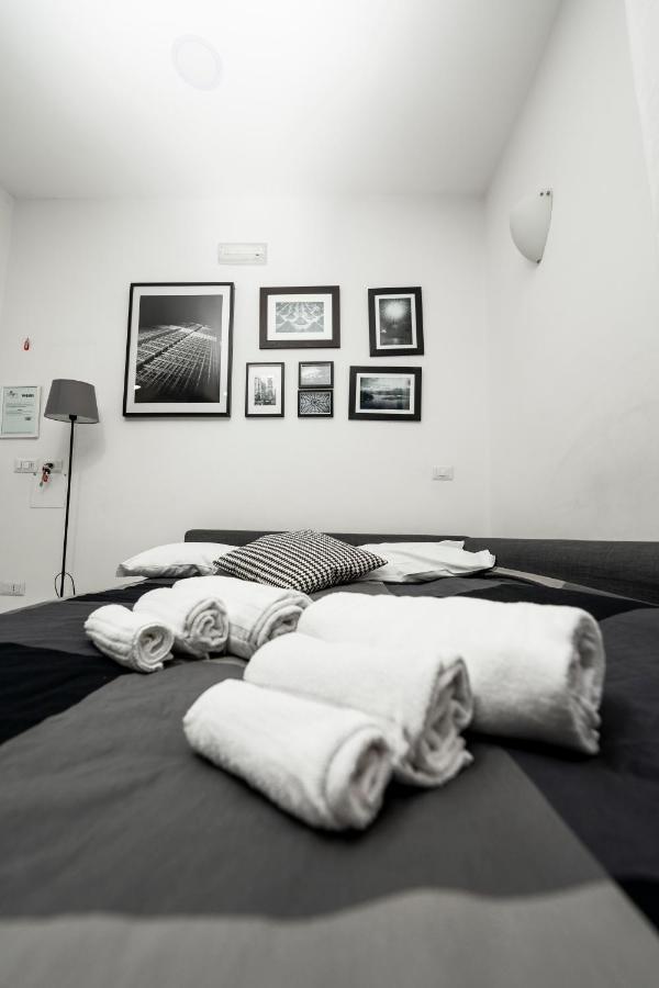 Donna Chiara Holiday House - Toledo Neapel Exterior foto
